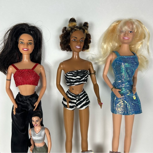 Spice Girls Barbie Doll Lot of 5 Collection Barbie Size And Smaller Figures - Picture 2 of 4